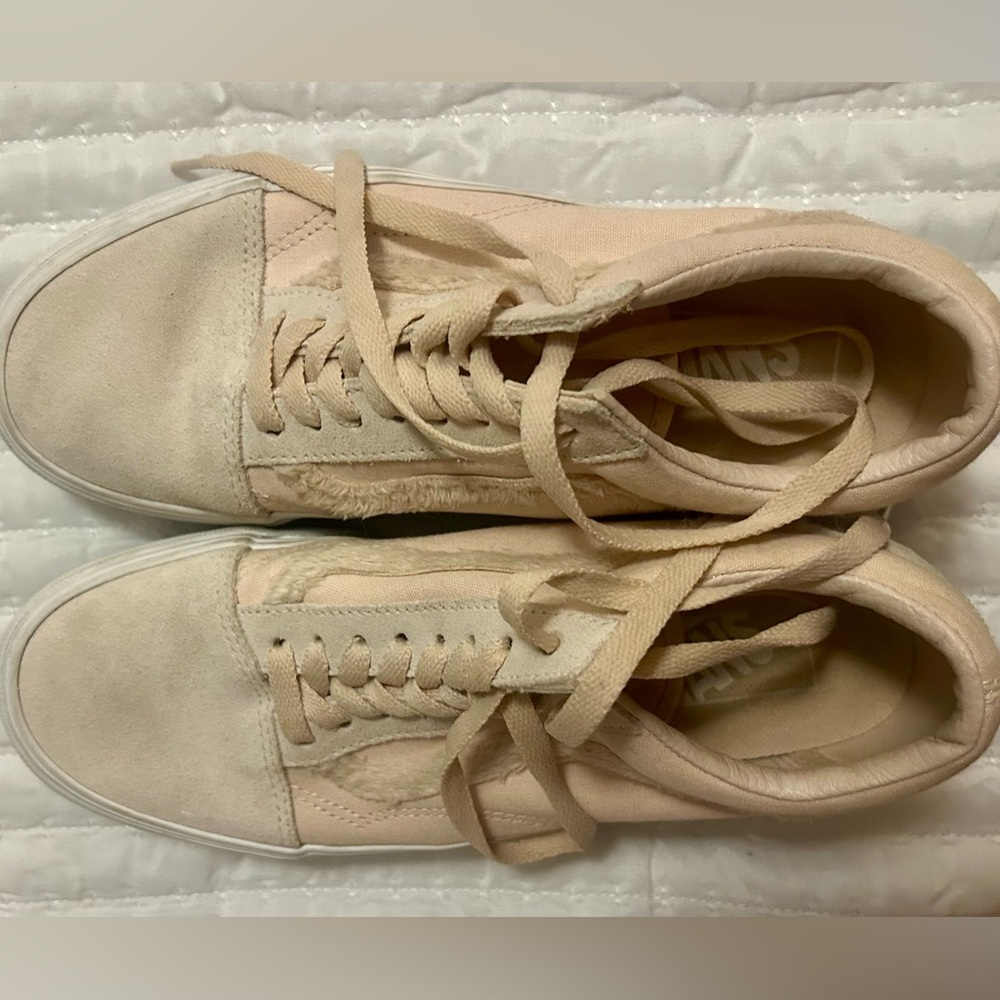 Vans Old Skool Low-Top Sneakers in Blush